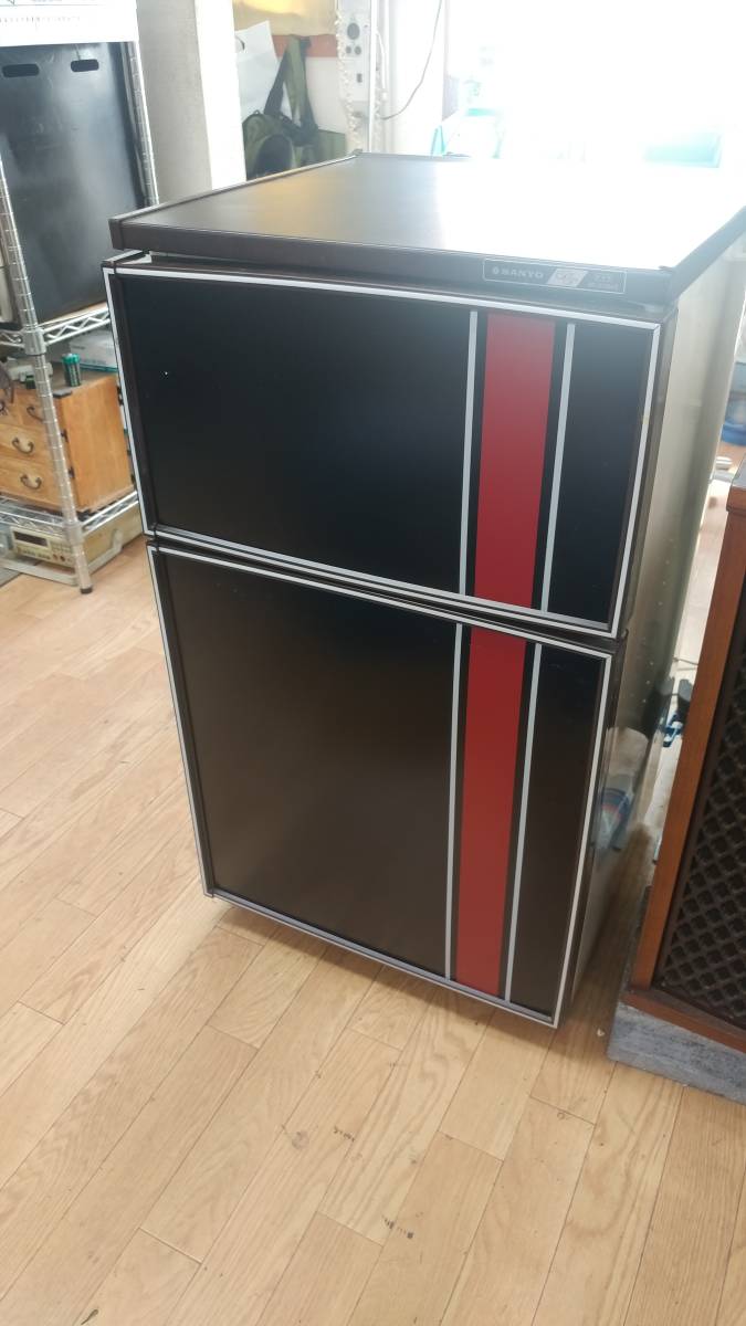  taking .. come ... person limitation!! Sanyo retro refrigerator SR-208AS pattern change possibility used 