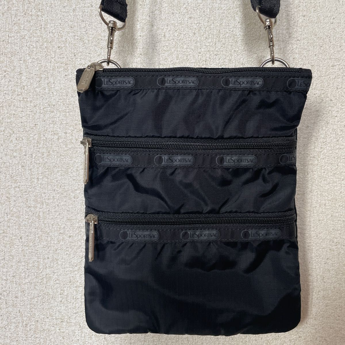 LeSportsac レスポートサック　 黒ミニショルダーバッグ