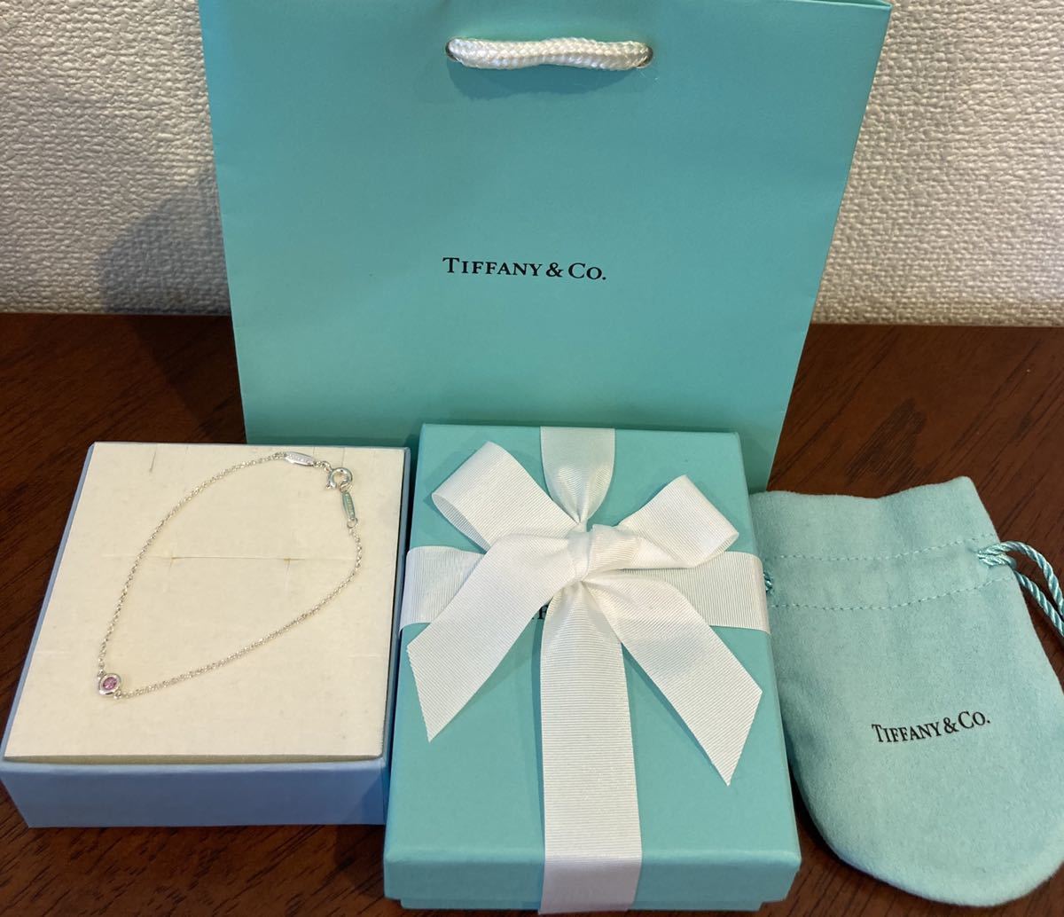 新品 正規品 ティファニー tiffany&co ブレスレット バイヤザード ピンクサファイア シルバー ケース巾着紙袋リボン カラーストーン ピンク_画像2