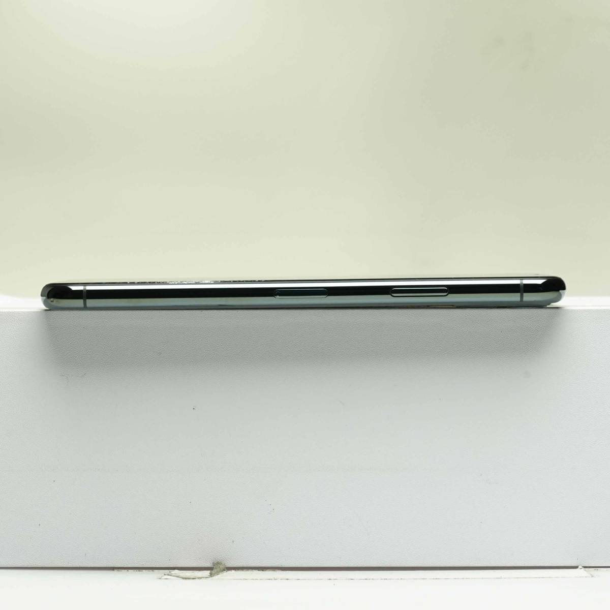 iPhone 11 Pro Max 256GB ミッドナイトグリーン MWHM2J/A SIMフリー 訳