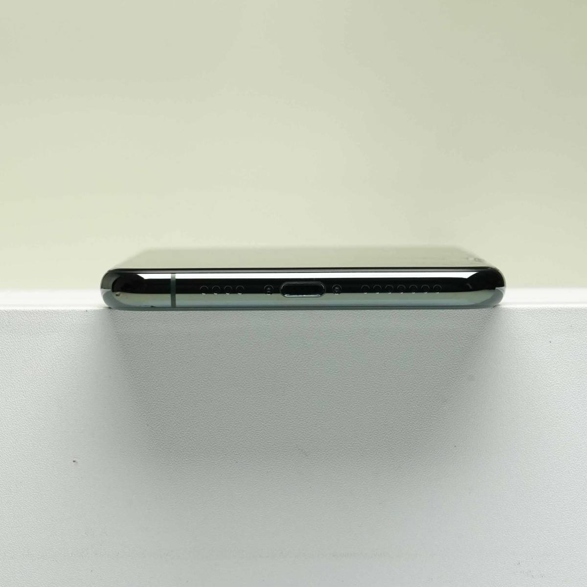 iPhone 11 Pro Max 256GB ミッドナイトグリーン MWHM2J/A SIMフリー 訳