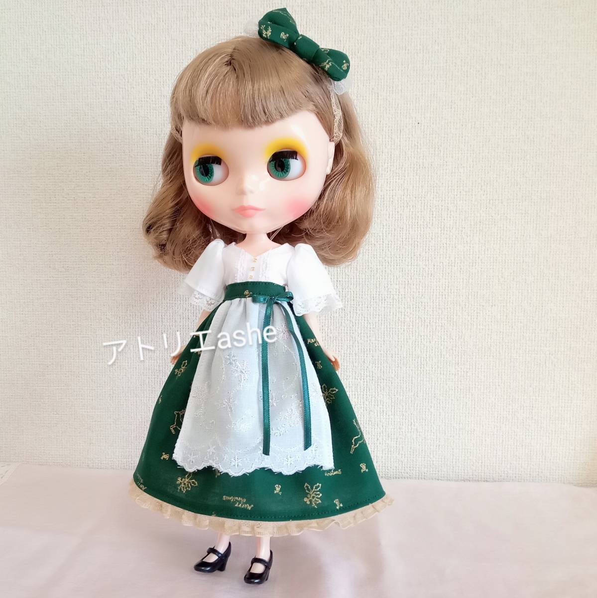 送料無料！ ハンドメイド ネオブライス・リカちゃんの服「トナカイ柄ワンピース 緑（2点セット）」ブライス ワンピース クリスマス リボン_画像2