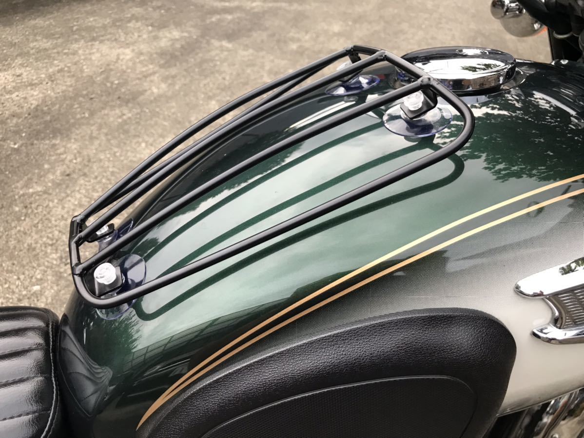 海外製　スチール製　パーセルグリッド　タンクキャリア　英車　旧車　　トライアンフ　W400 W650 W800 SR400 等　縦約24.5cm 横約19cm_画像5