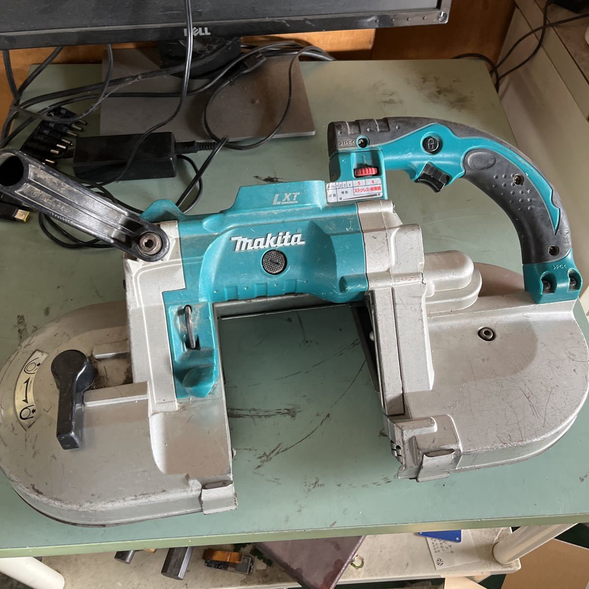 超歓迎 マキタ makita 通電ジャンク PB180D 18V 充電式バンドソー