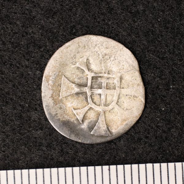 ドイツ連邦 詳細不明（バイエルン？）小型銀貨（1600-1700年前後）[E2215]コイン_画像2