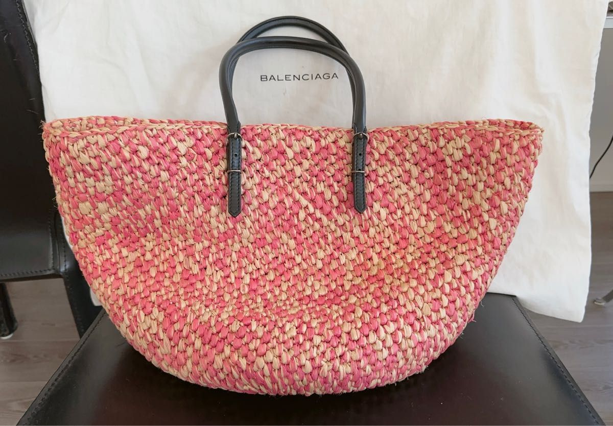 本物　レア　Balenciaga バレンシアガ　かご　カゴバック　ストローバック　ピンク　袋セット