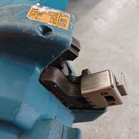 【中古現状品】★Makita マキタ SC101DRF 14.4V 充電式前ネジカッタ_画像3