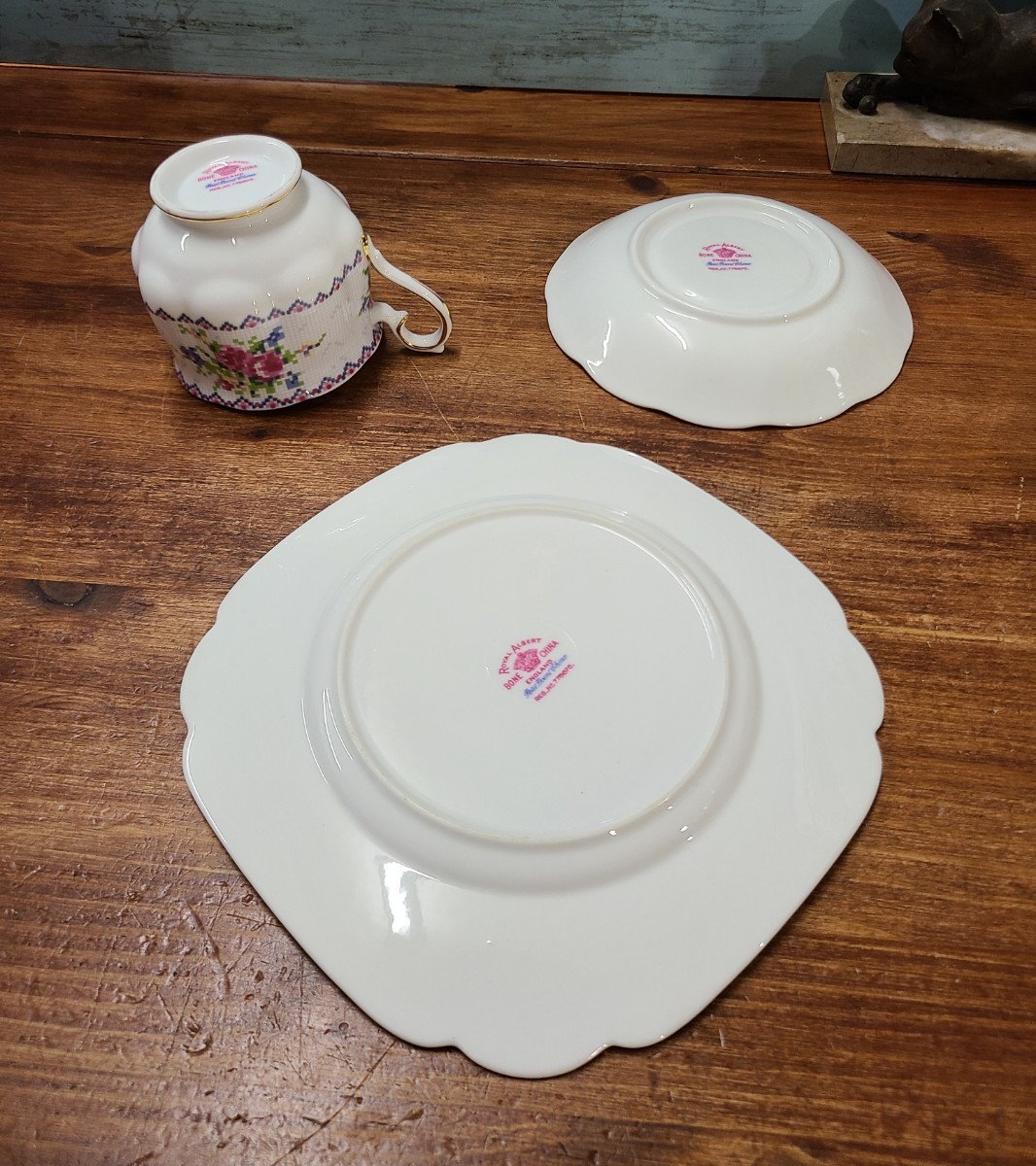  редкий * Британия Vintage Royal Albert ROYAL ALBERT маленький po one PETIT POINT Trio cup & блюдце plate цветочный принт вышивка рисунок золотая краска 5