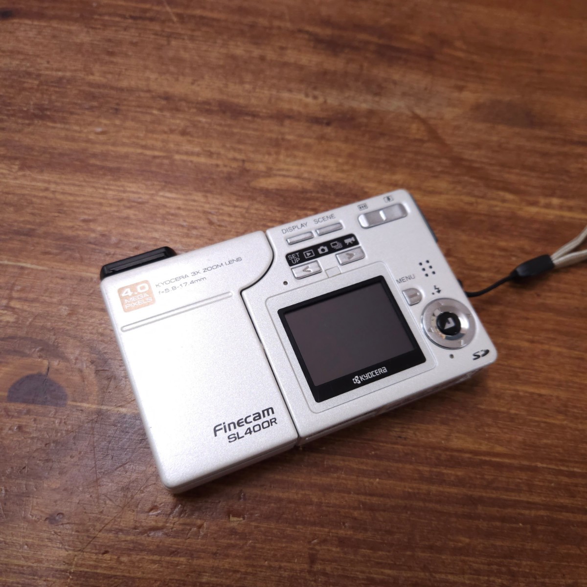Yahoo!オークション - Kyocera Finecam SL400R コンパクト Yahoo!オークション - Kyocera Finecam SL400R コンパクト