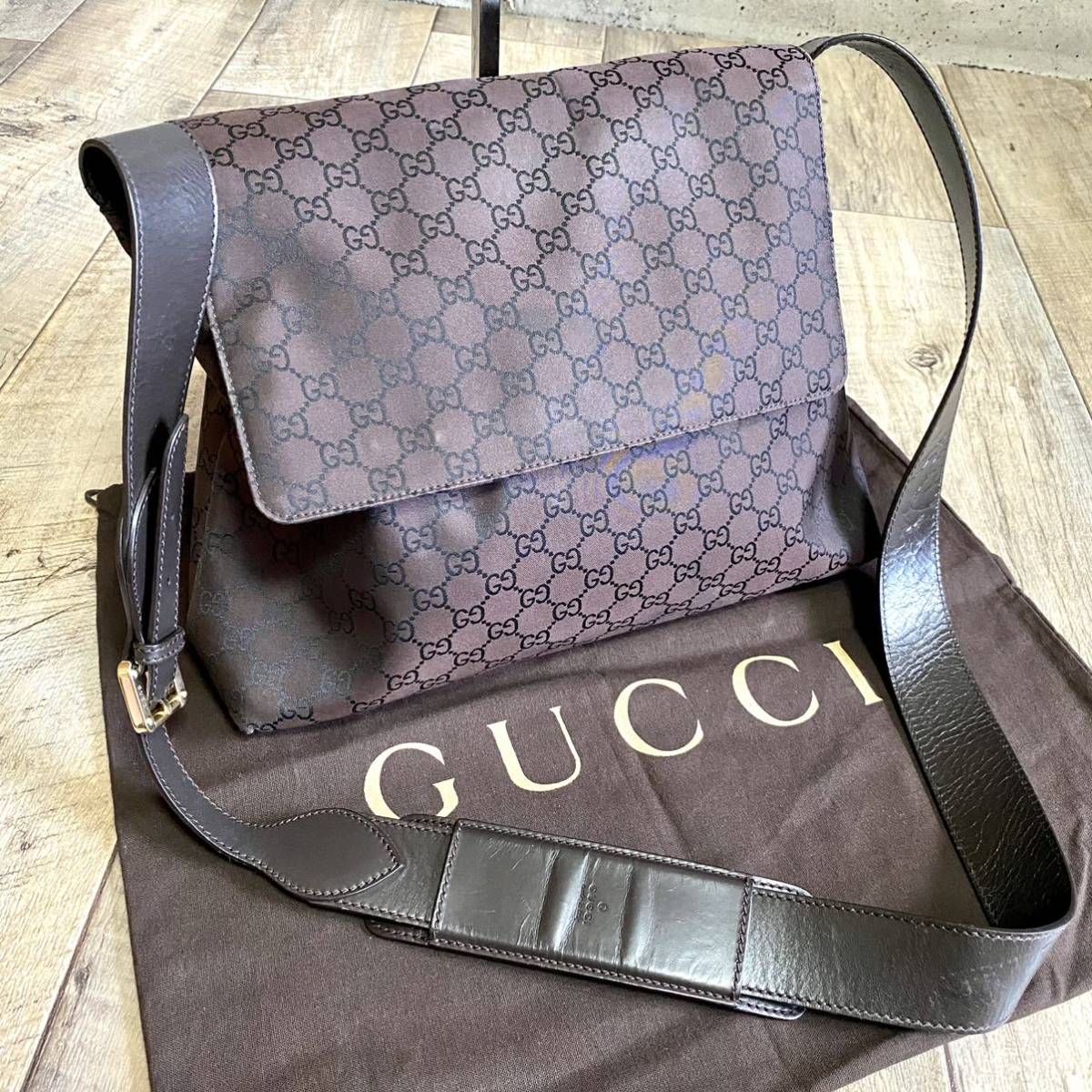 正規品 GUCCI グッチ GG柄 キャンバス レザー ショルダーバッグ