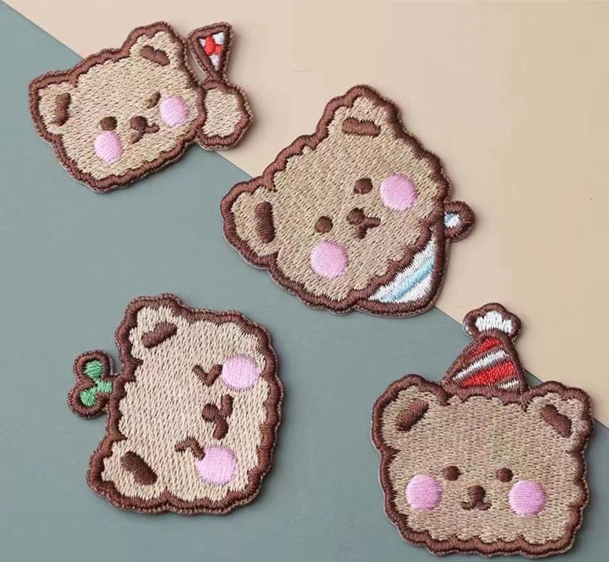 かわいい クマちゃん くまちゃん 刺繍ワッペン 4枚セット かわいい おしゃれ 貼るだけ デコレーション&リメイク 幼稚園 保育園