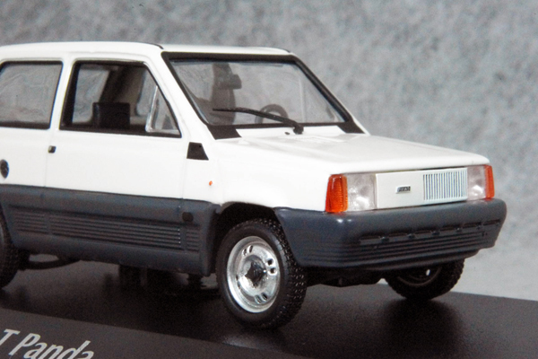 ● 1/43 フィアット 〓 パンダ / 1980 クリーム 〓 Fiat_画像3