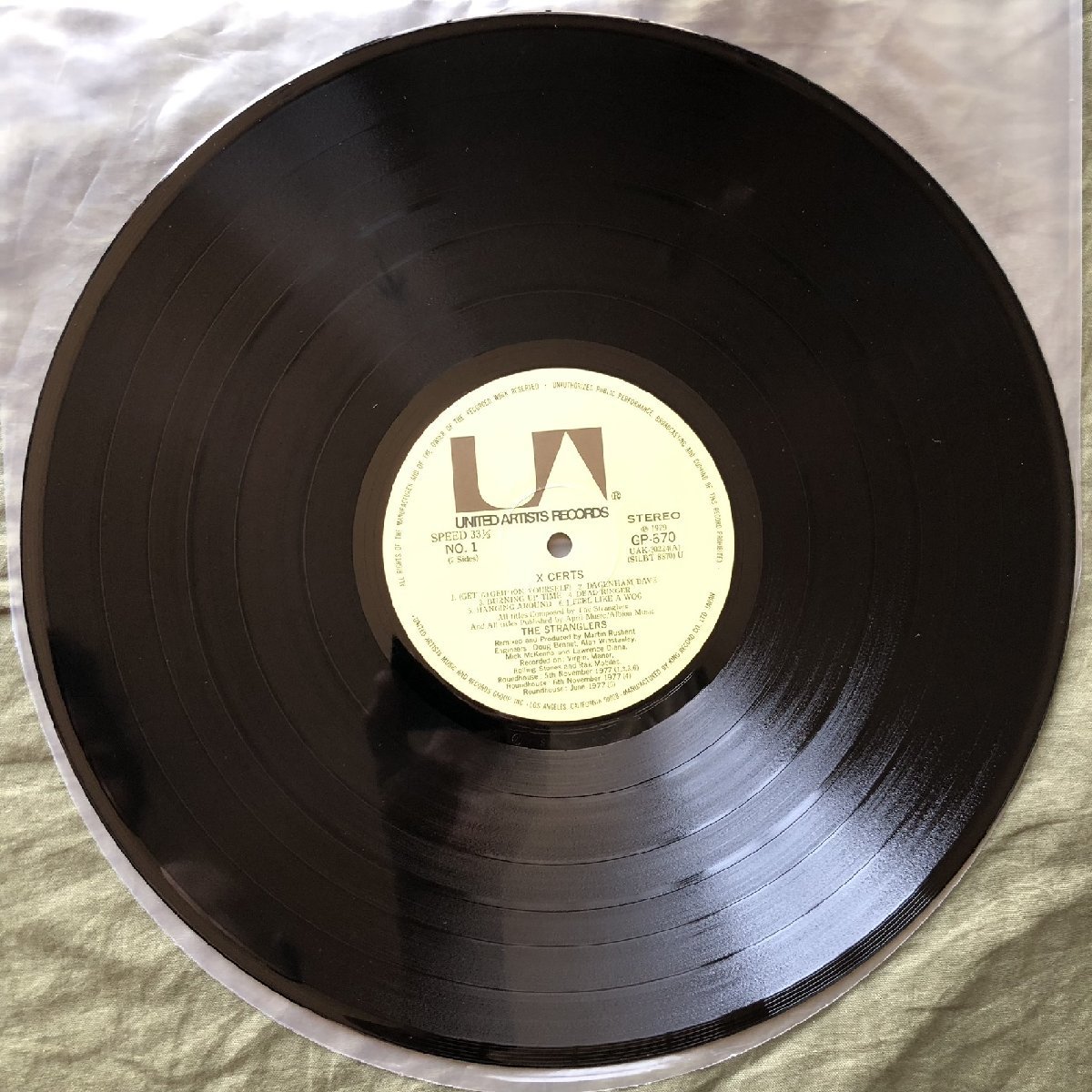 傷なし美盤 1979年 国内盤 ストラングラーズ The Stranglers LPレコード ストラングラーズ・ライヴ X Certs シングル欠品 J.J. Burnel_画像8