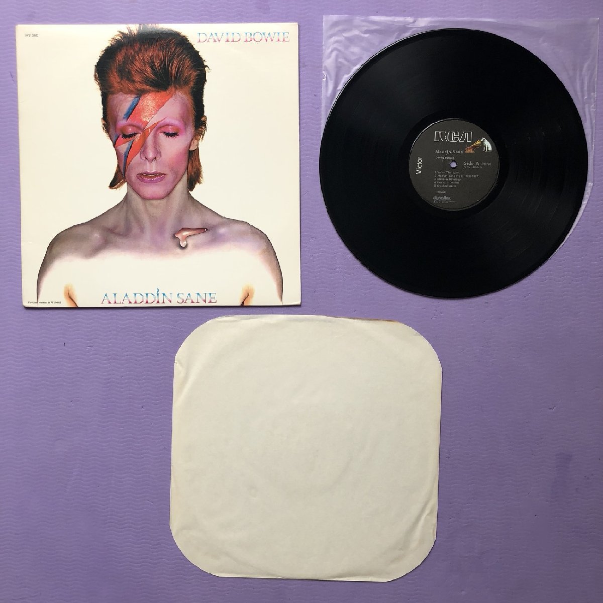 美盤 1980年 米国盤 デビッド・ボウイ David Bowie LPレコード アラディン・セイン Aladdin Sane 名盤 Whatch That Man The Jean Genie_画像5