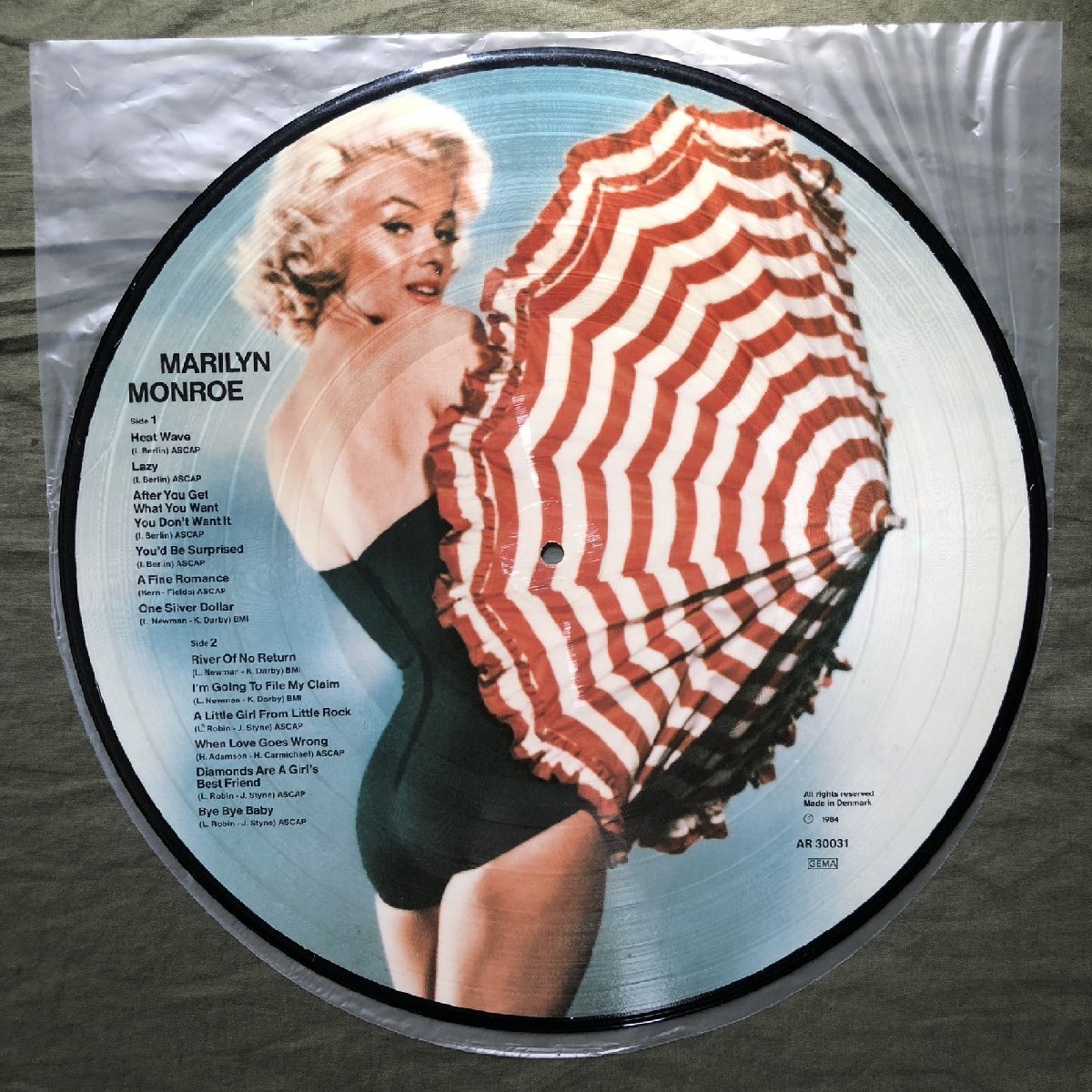 良ジャケ 1984年 欧州盤 マリリン・モンロー Marilyn Monroe ピクチャーLPレコード S/T: Heat Wave, Bye Bye Baby , River Of No Return_画像5