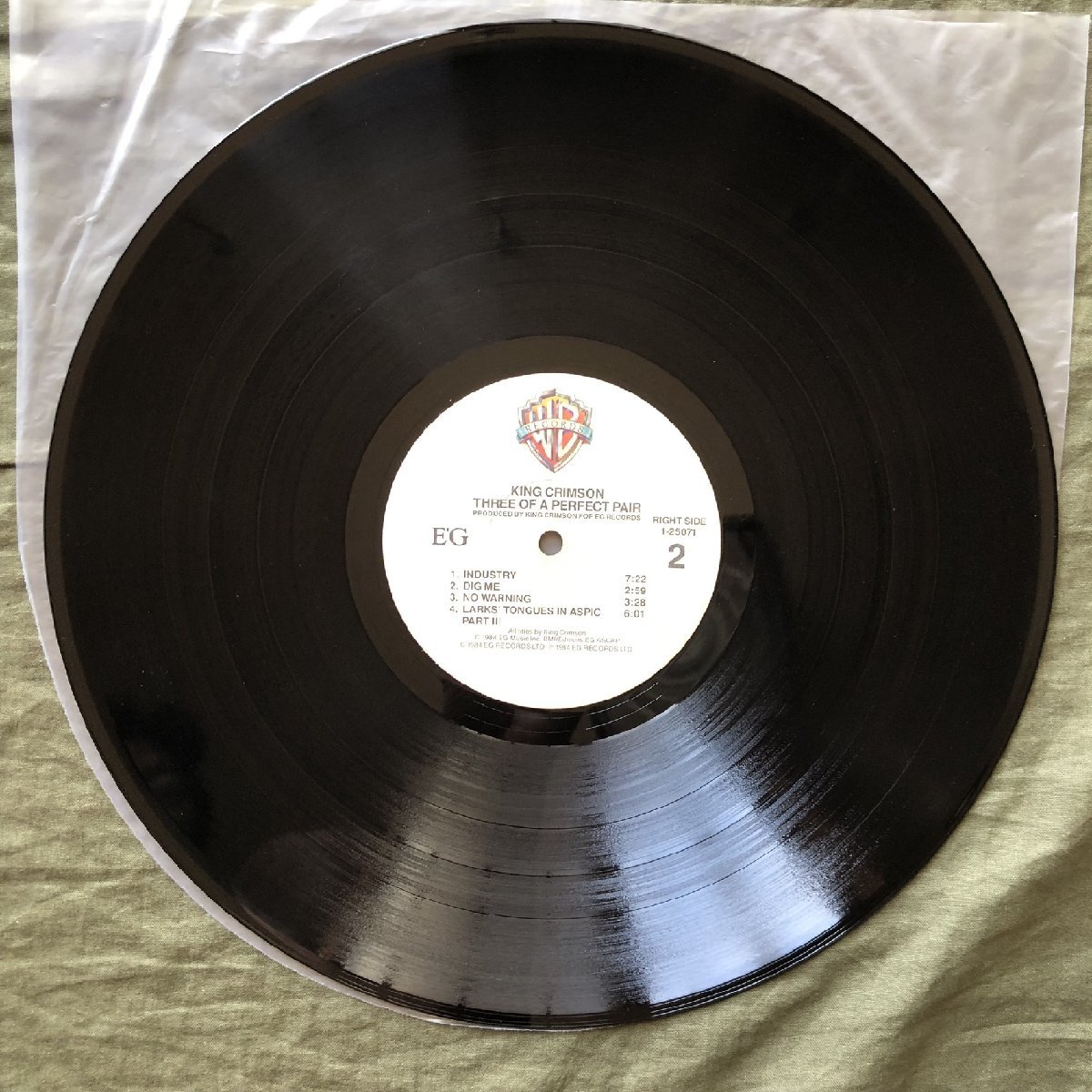  прекрасный запись 1984 год STERING печать 1-25071 американский запись King * Crimson King Crimson LP запись Three Of A Perfect Pair: Robert Fripp
