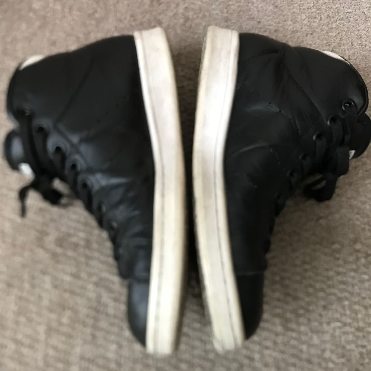adidas スタンスミス スニーカー ハイカット ミッドカット 黒 adidas スタンスミス スニーカー ハイカット ミッドカット 黒