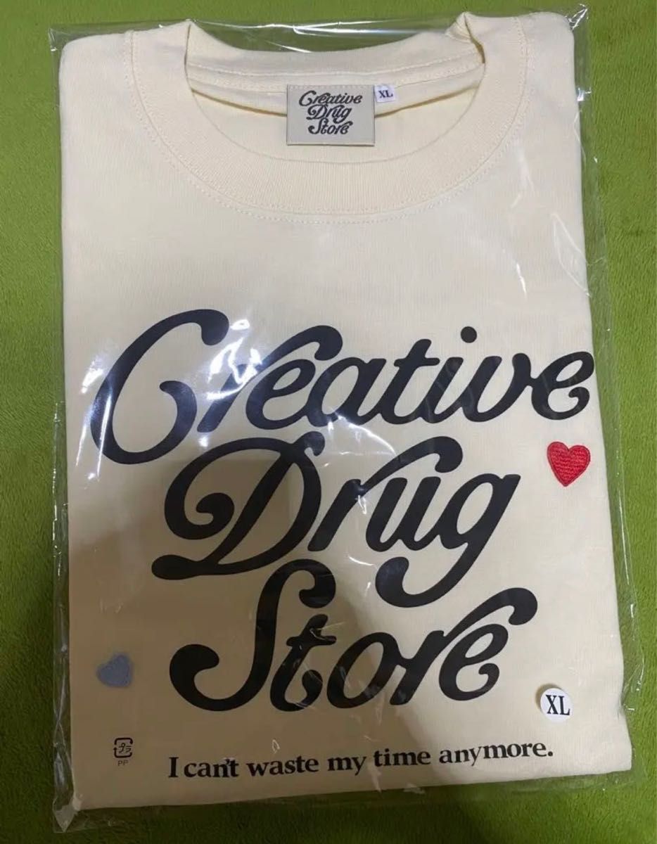 Creative drug store  Tシャツ