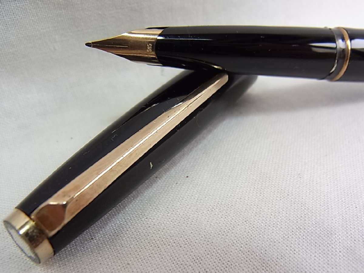 格安人気 旧型モンブラン吸引式万年筆：ペン先585K14保管用ケ－ス入り：外観大きな損傷当たり無し経年の使用観あり。 モンブラン