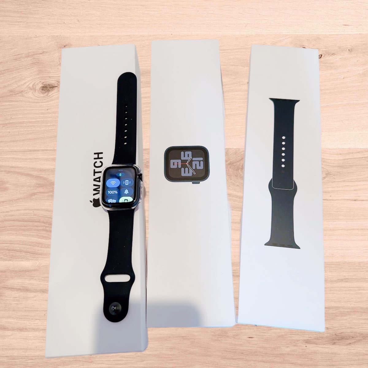 Apple Watch SE(第2世代) GPSモデル、 40mmケース ミッドナイト