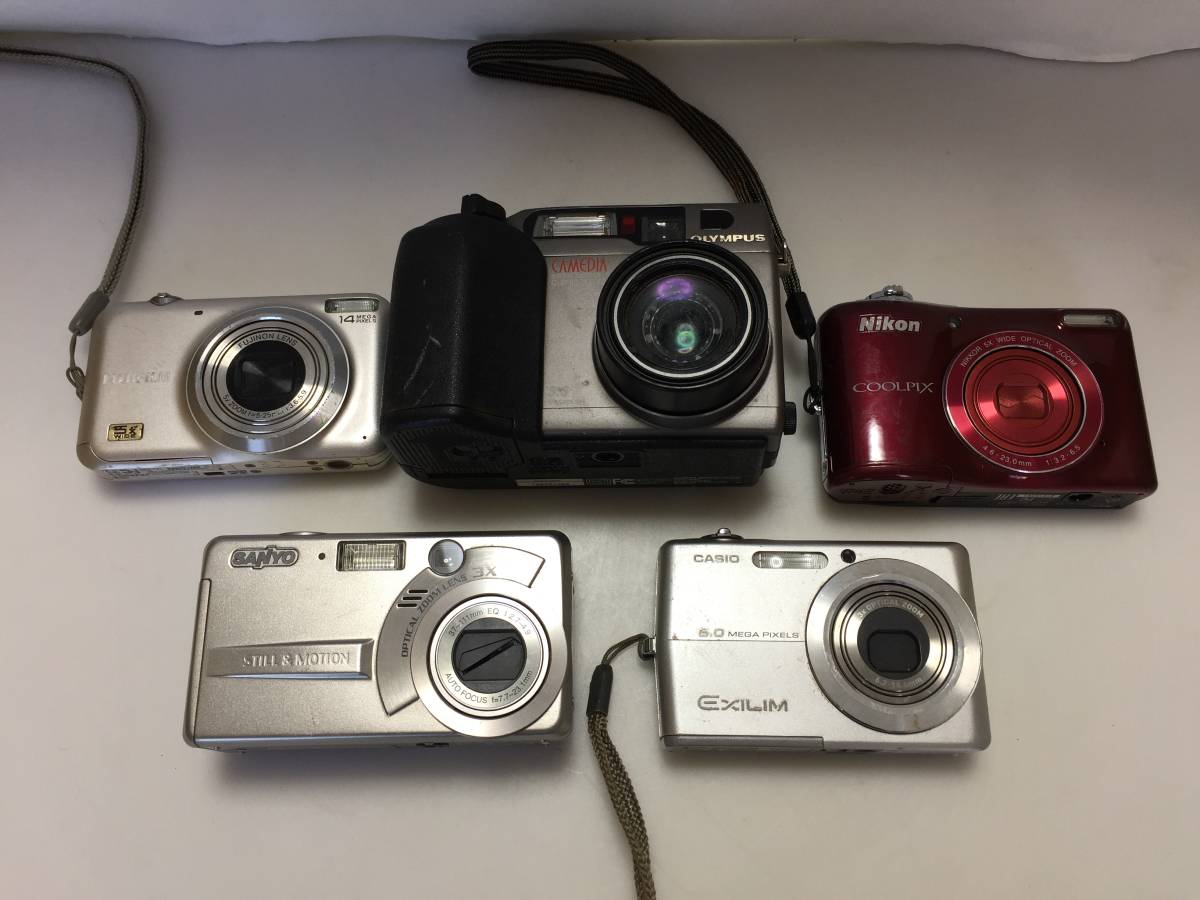 柔らかな質感の Nikon FUJIFILM SANYO デジタルカメラ COOLPIX L30