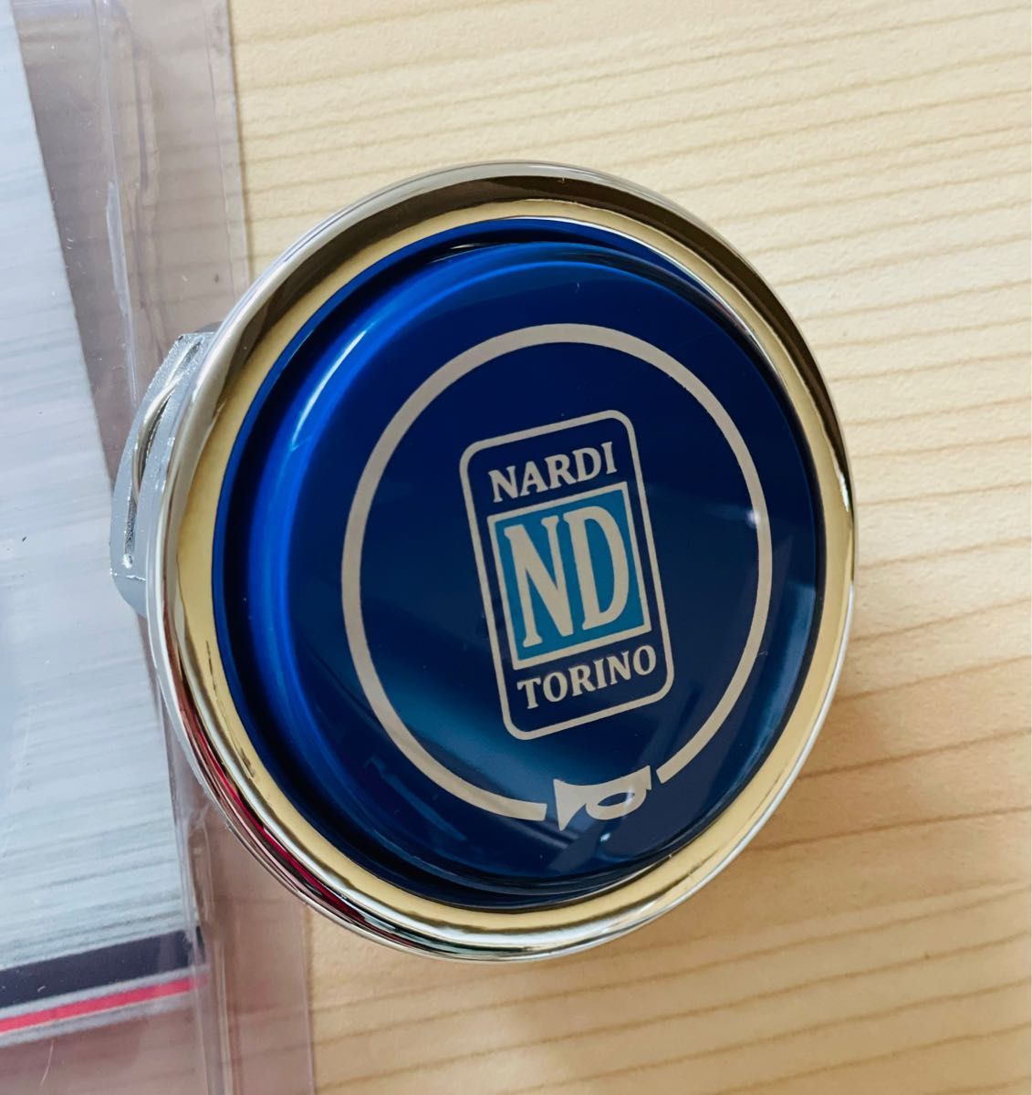 NARDI ナルディ ホーンボタン 未使用品momo サイズ