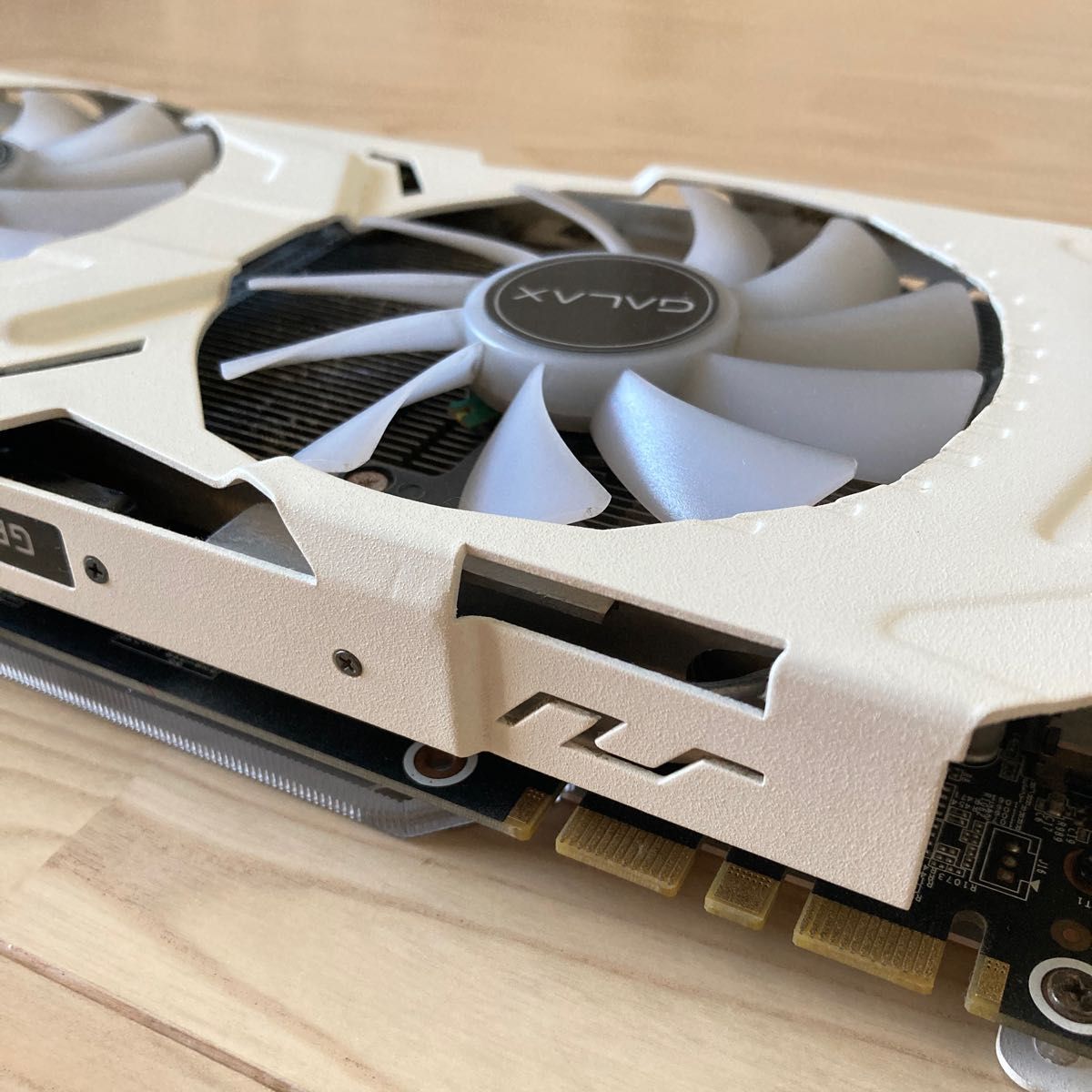 玄人志向 GK-GTX1070Ti-E8GB/WHITE GALAX GTX1070Ti グラフィックボード/グラボ/GPU