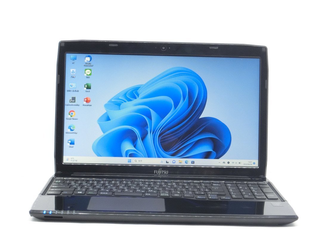 人気の春夏 カメラ内蔵/中古/15型ノートPC/Win11Pro/新品SSD256/8GB/4