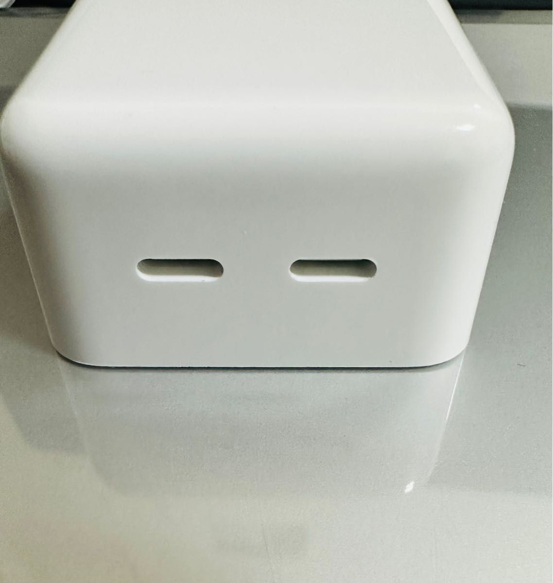 Apple純正デュアルUSB-Cポート搭載35Wコンパクト電源アダプタ Apple純正デュアルUSB-Cポート搭載35Wコンパクト電源アダプタ