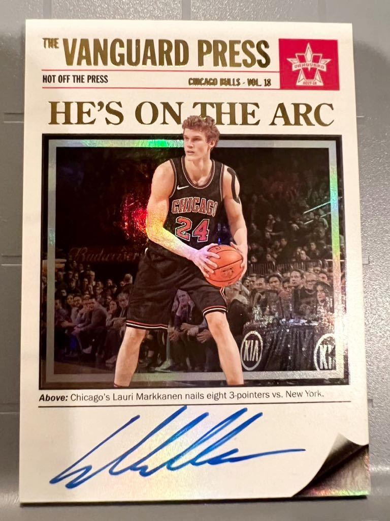 激レア直書/99 RC Auto 17 Panini Lauri Markkanen ラウリ・マルケネン NBA ルーキー サイン Jazz ジャズ バスケ FIBA ワールドカップ_画像1