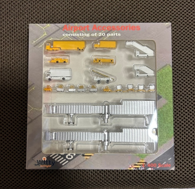 1/400 空港 搭乗ゲート 空港アクセサリー 地上車両付き 20点　Witty Wings