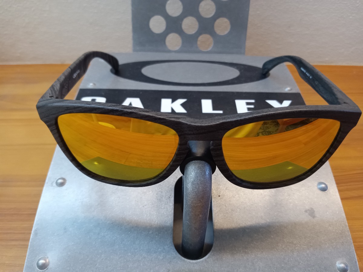 OAKLEY Frogskins woodgrain サングラス 木目調 未使用 偏光 】木目調/アジアンフィット/フロッグスキン