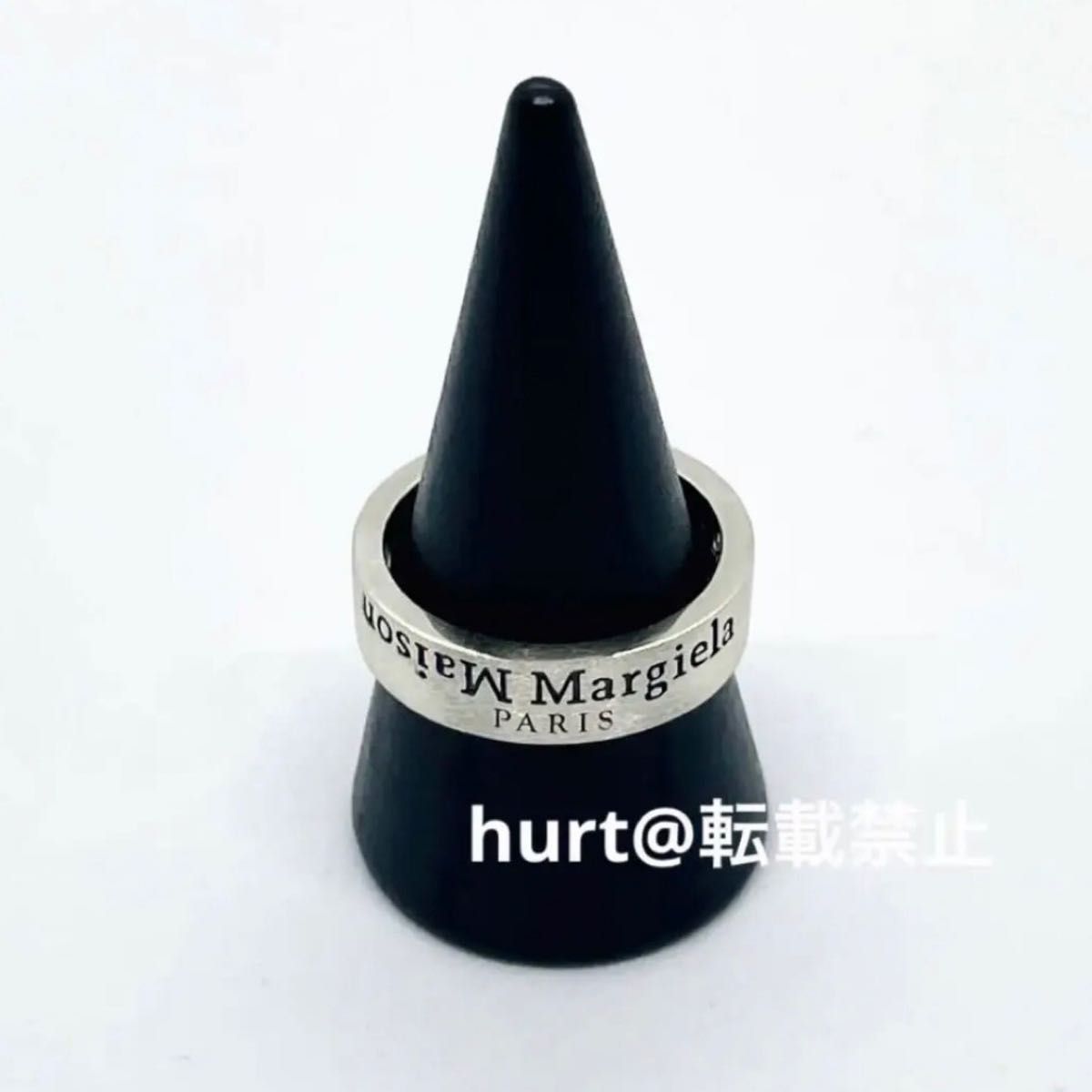 新品外箱あり】Maison Margiela メゾンマルジェラ リバース ロゴ 新品外箱あり】Maison Margiela メゾンマルジェラ リバース ロゴ