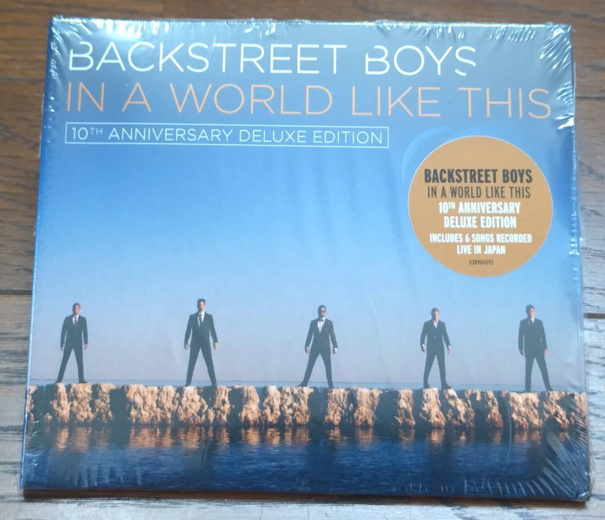 送料込み：中古★Backstreet Boys★In A World Like This(10th Anniversary Deluxe Edition)★ジャパンツアーのライヴ音源6曲追加の画像1
