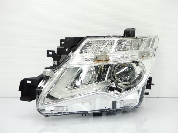 2201842★ エルグランド E52 中期 左ライト LED KOITO 100-23674 ライダー/ハイウェイスター_画像1