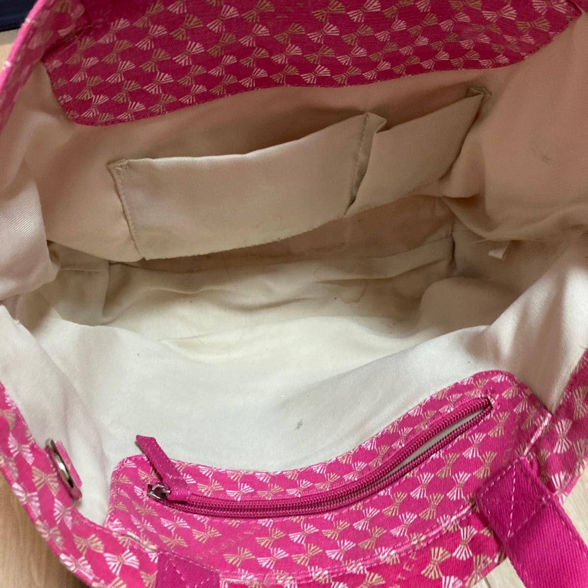 アンテプリマ　バッグ　布　ピンク　激レア　非売品　当選してレアのバッグが当たりました
