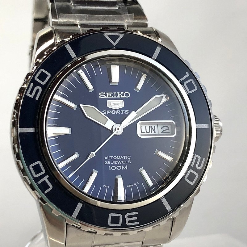 新品 逆輸入モデル！SEIKO セイコー5 スポーツ 自動巻き腕時計 SNZH53K1 青文字盤 ダイバーズ 裏スケルトン デイデイト メンズ 質セブン_画像1