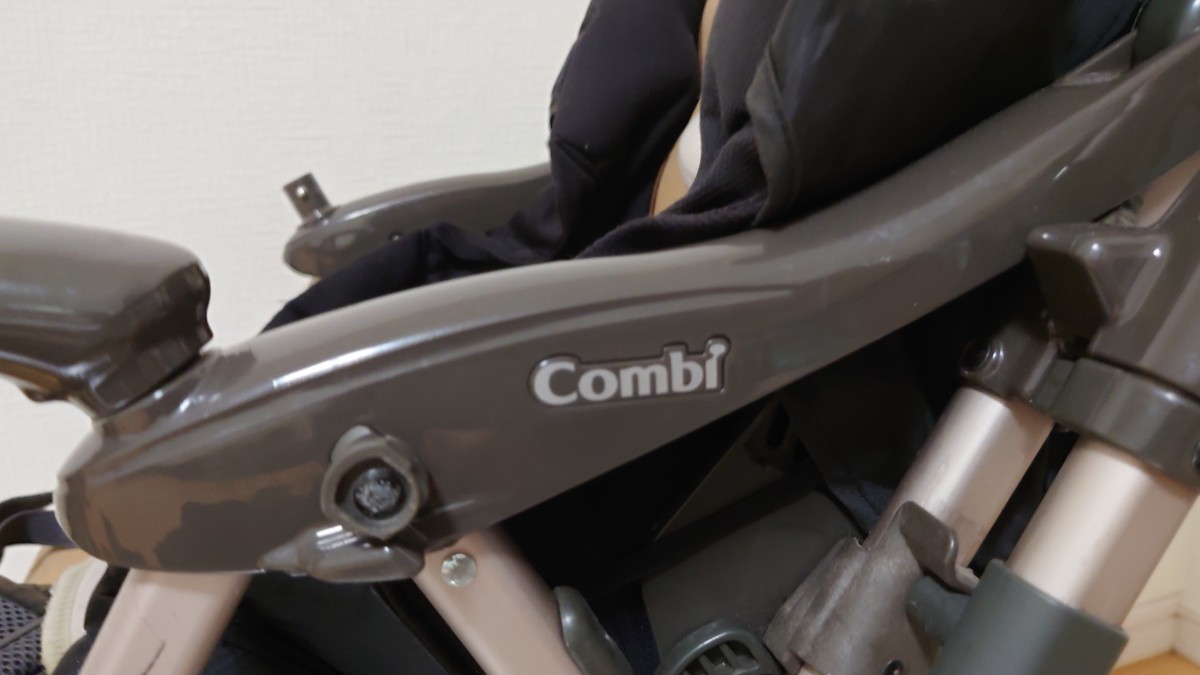 Combi コンビ ベビーカー A型 簡単折りたたみの画像7