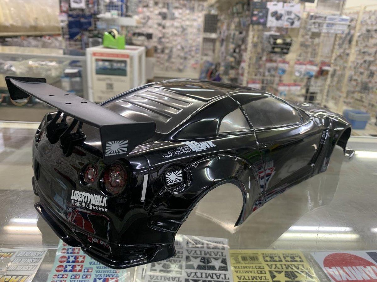 一部難有 イグニッションモデル 1/18 LBWK 日産GTR ブラック-