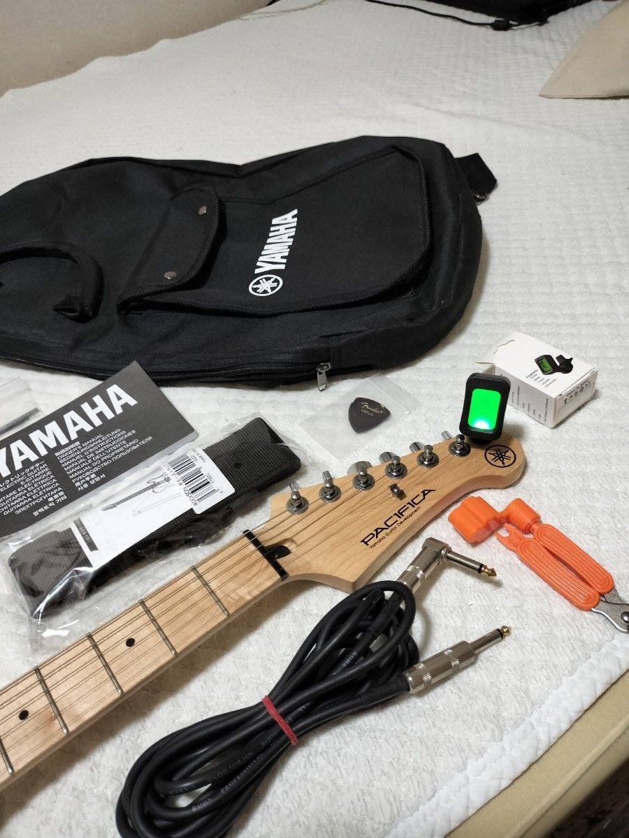 YAMAHA Pacifica SSH クリーム色 ケースオマケ付き 初心者最適 YAMAHA Pacifica SSH クリーム色 ケースオマケ付き 初心者最適