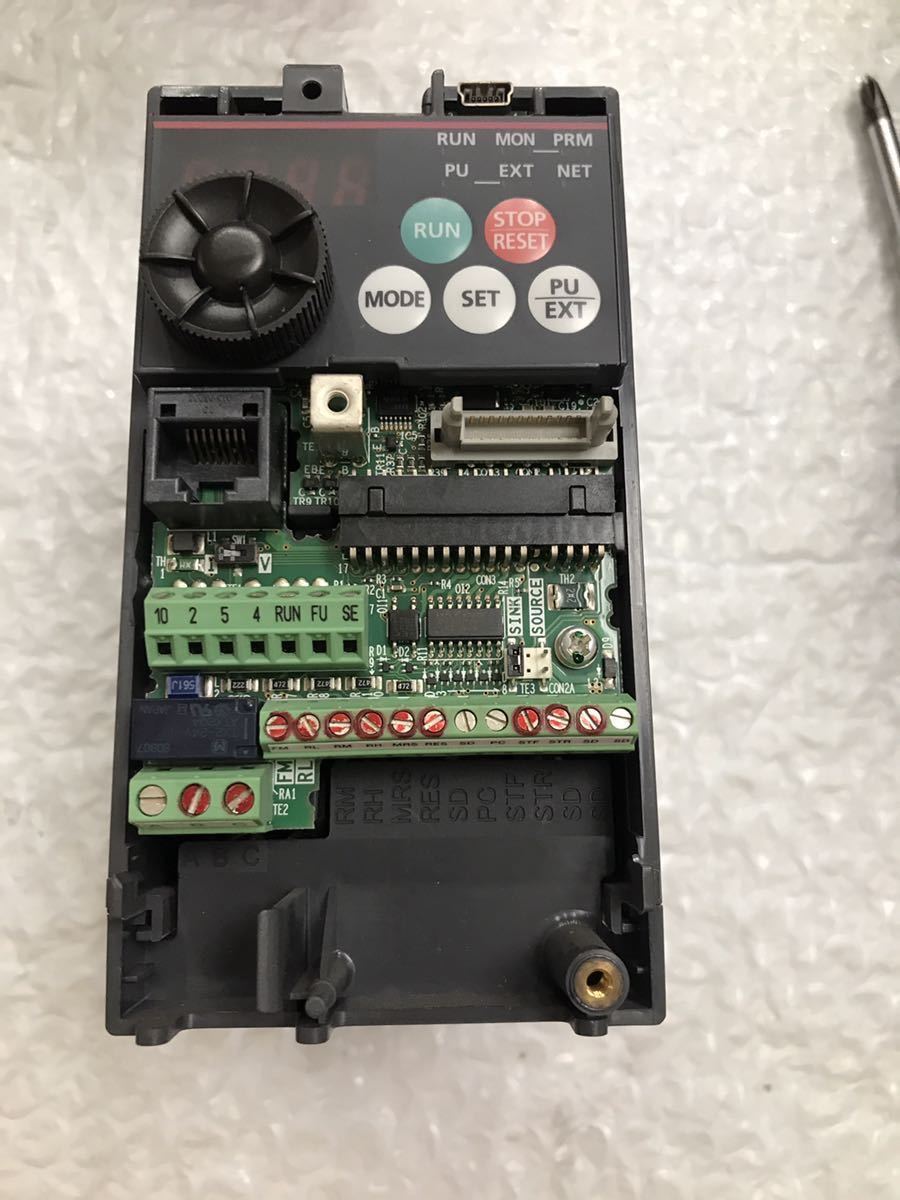 三菱電機インバーター FR-E720-0.75K 動作保証-