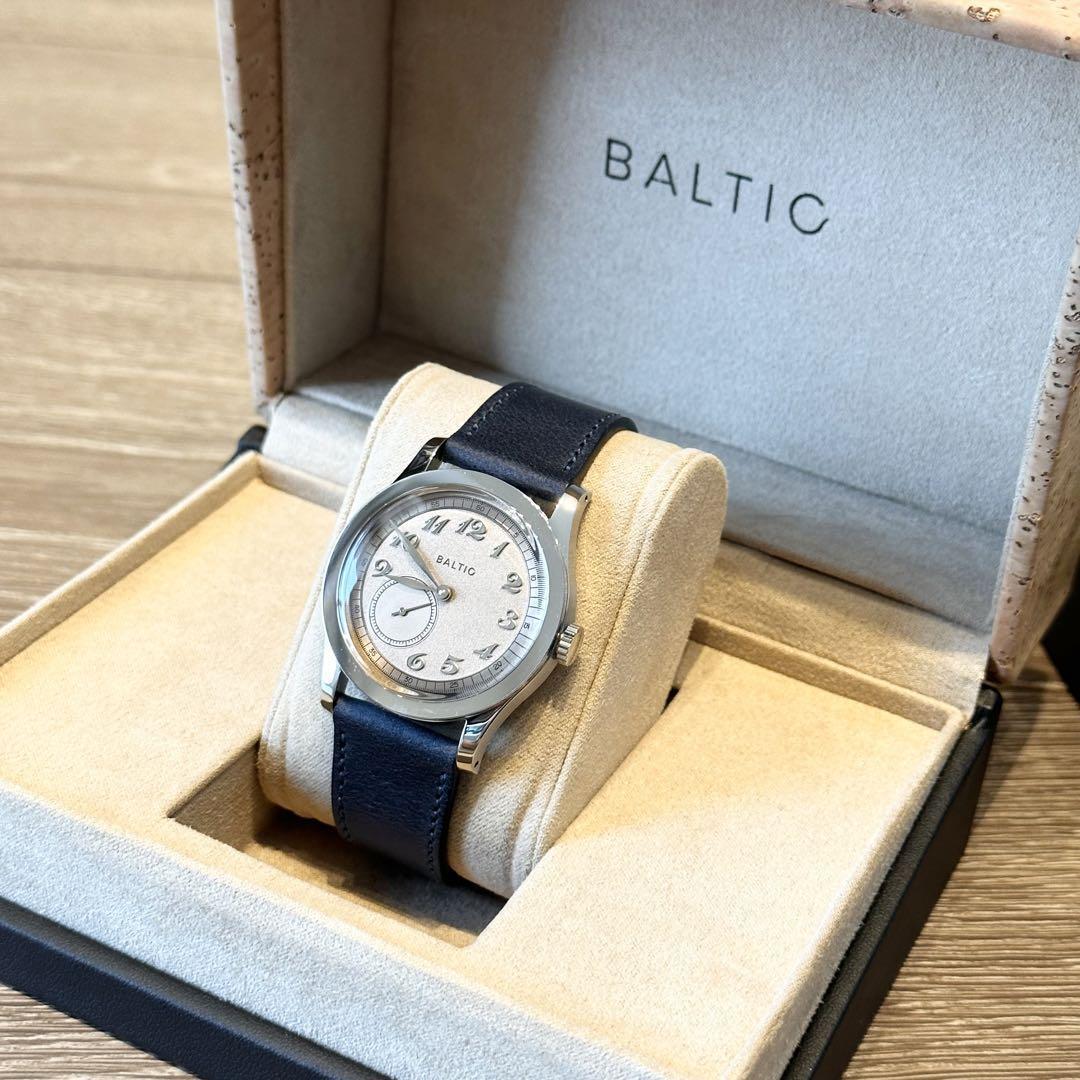 BALTIC　自動巻き腕時計　MR01　サーモンダイヤル　マイクロローター