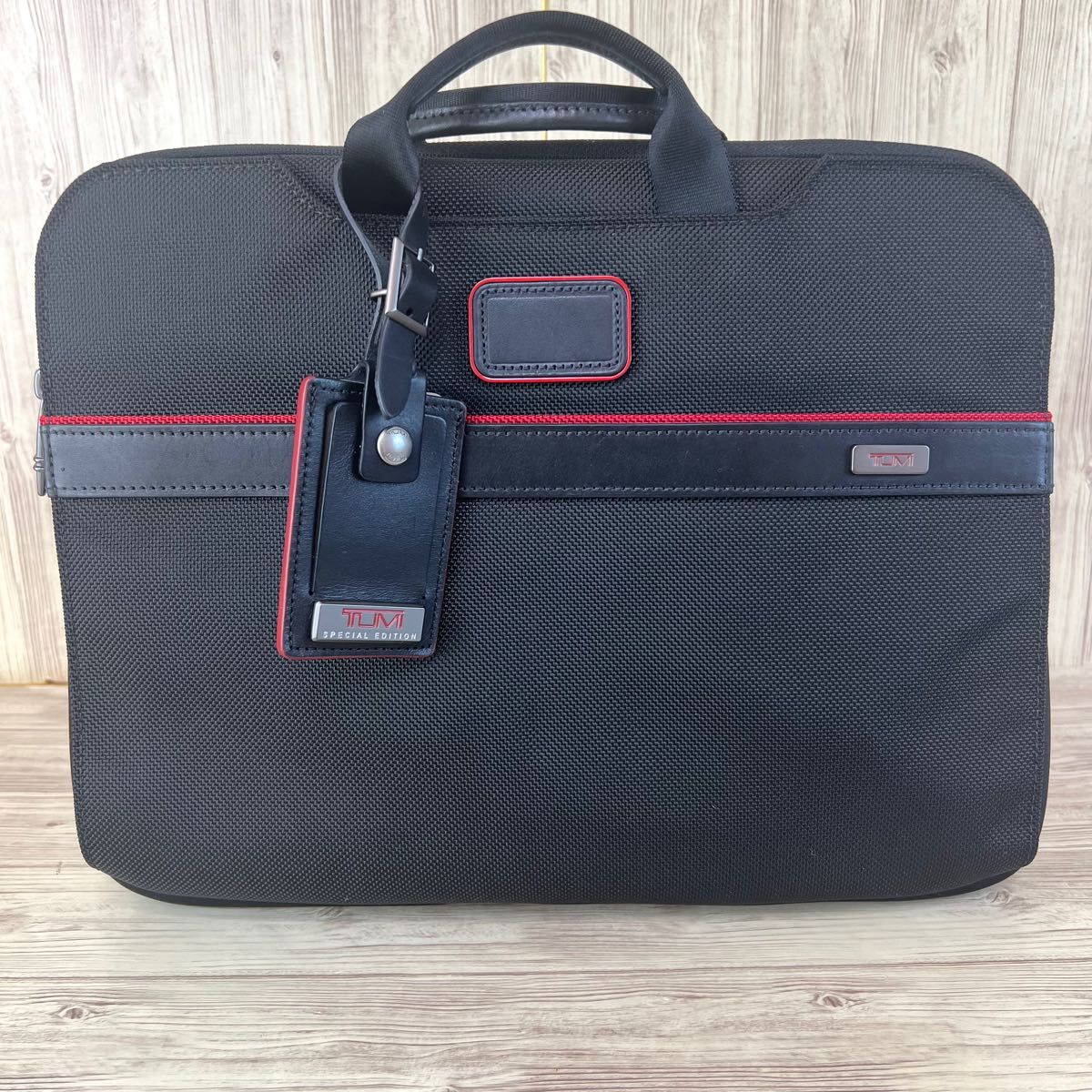 美品希少】TUMI × JAL 機内限定 トュミ ビジネスバッグ セカンド 美品希少】TUMI × JAL 機内限定 トュミ ビジネスバッグ セカンド
