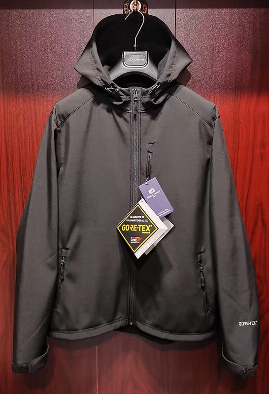 最高級アウトレット登山服☆GORE-TEX*定価13万※イタリア・ローマ発