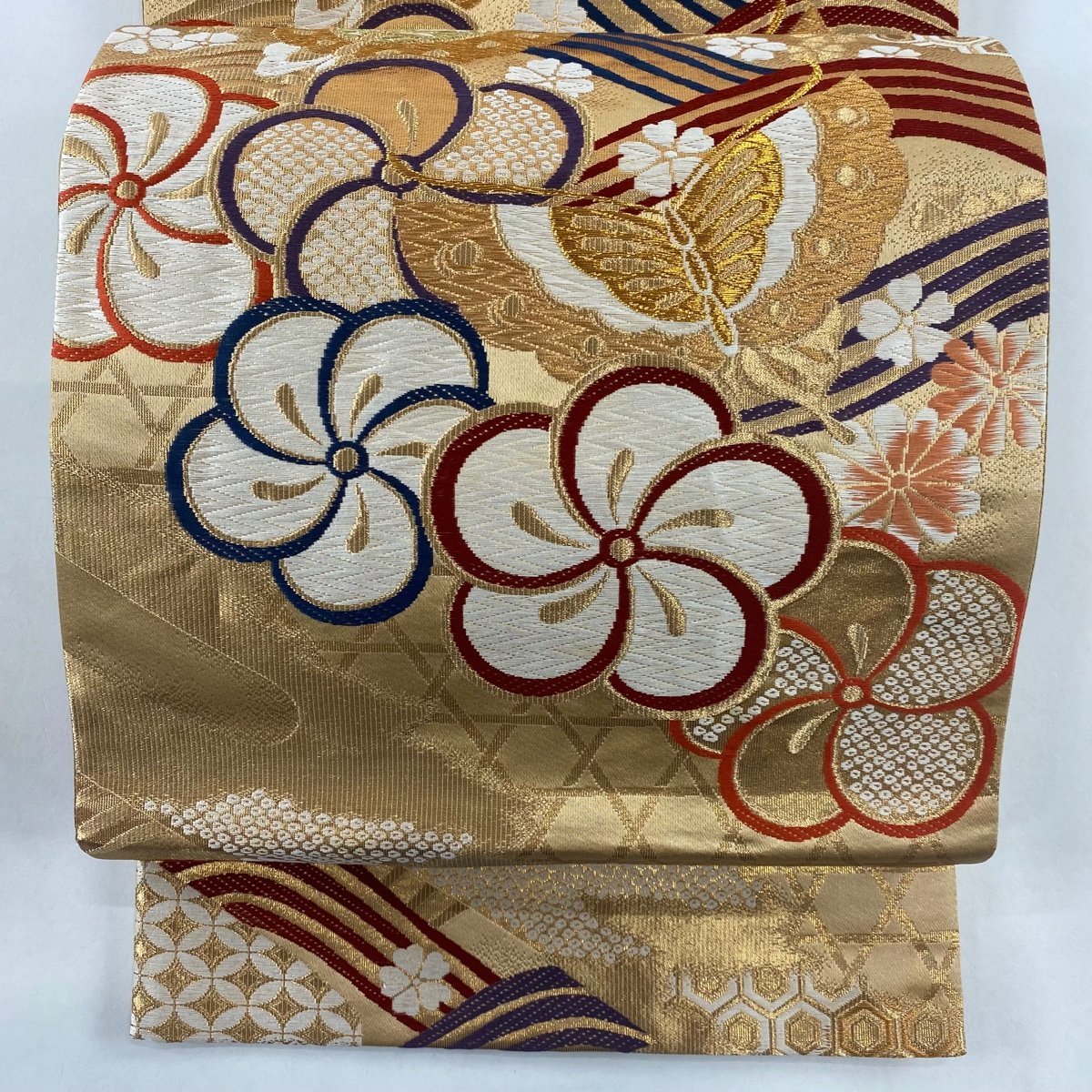 史上最も激安】 箔 金糸 梅 蝶 振袖向き 秀品 美品 袋帯 ベージュ