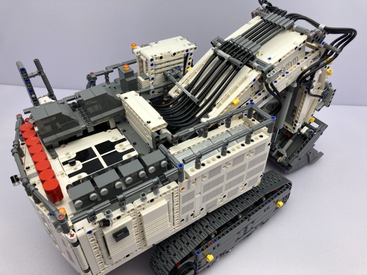 LEGO レゴ テクニック 42100 リープヘル R9800 ショベル 完成品