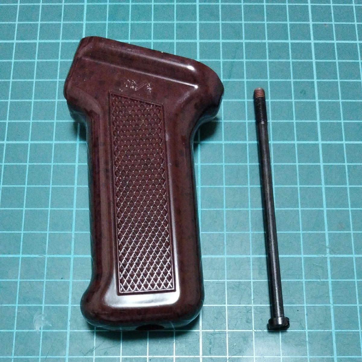 東京マルイ製 AKM ガスブローバック 純正グリップ|Yahoo!フリマ 東京マルイ製 AKM ガスブローバック 純正グリップ|Yahoo!フリマ