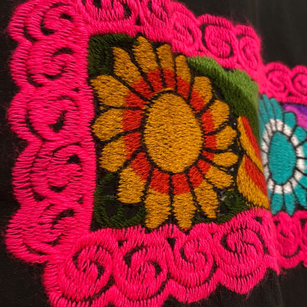 ☆豪華刺繍☆ メキシコ製 メキシカンワンピース ネオンカラー XLサイズ 花柄 カラフル