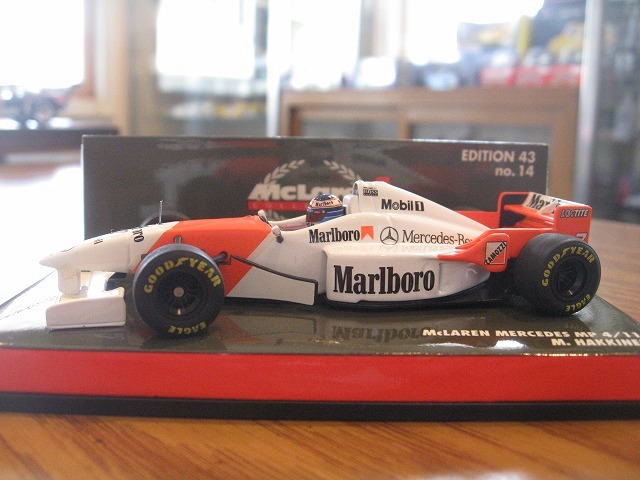 ☆ミニチャンプス1/43マクラーレン メルセデス MP4/11 ミカ ハッキネン