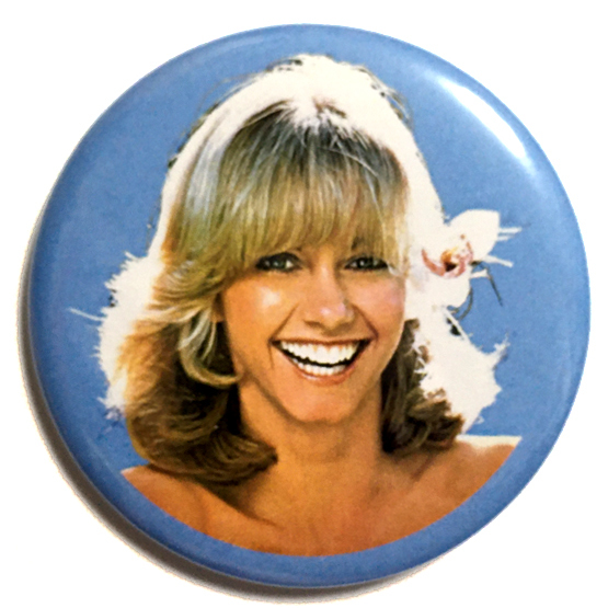 デカ缶バッジ 58mm Olivia Newton-John オリビアニュートンジョン Making a Good Thing Better グリース ELO_画像1